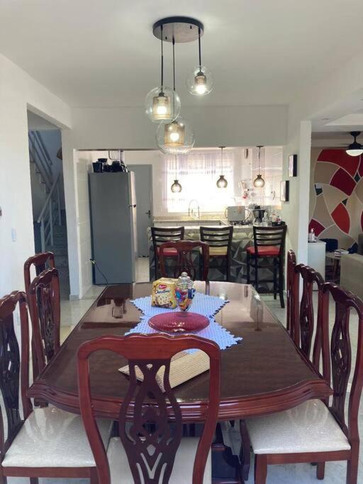Casa Com Piscina, Grande E Espacosa No Condominio Dos Passaros Cabo Frio Exterior foto
